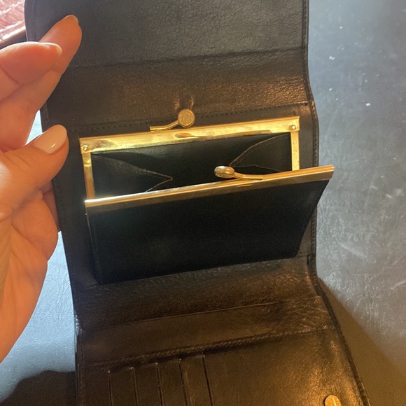 ❤️Vintage Fendi Wallet❤️ - Picture 6 of 9